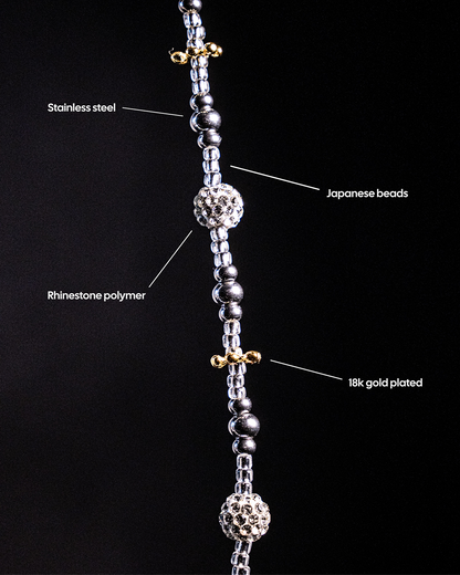 V charm necklace
